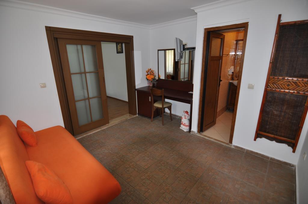 Longhouse Inn Hotel ダルヤン 部屋 写真