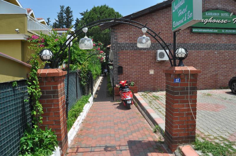 Longhouse Inn Hotel ダルヤン エクステリア 写真