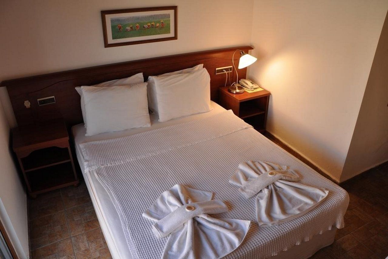 Longhouse Inn Hotel ダルヤン エクステリア 写真